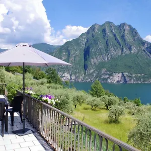 Casa Emilia Vakantiehuis Riva di Solto