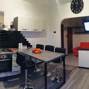 Appartamento Da Rita, Vicino H. Gaslini, S.martino,spiagge,stazione Ferroviaria, Free Wi-fi