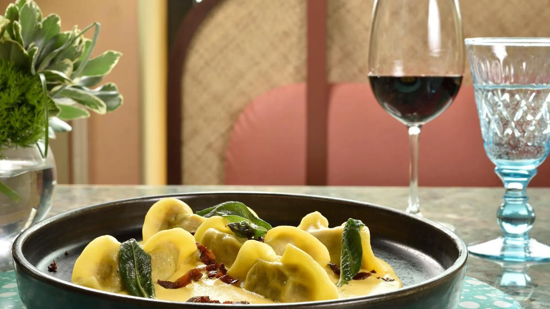 Grand Hotel Savoia Genua Italien